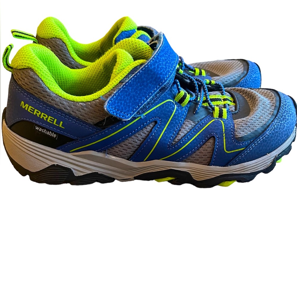 COPY - Merrell boy’s sneaker size 4Y. Like New…VERY gently worn!